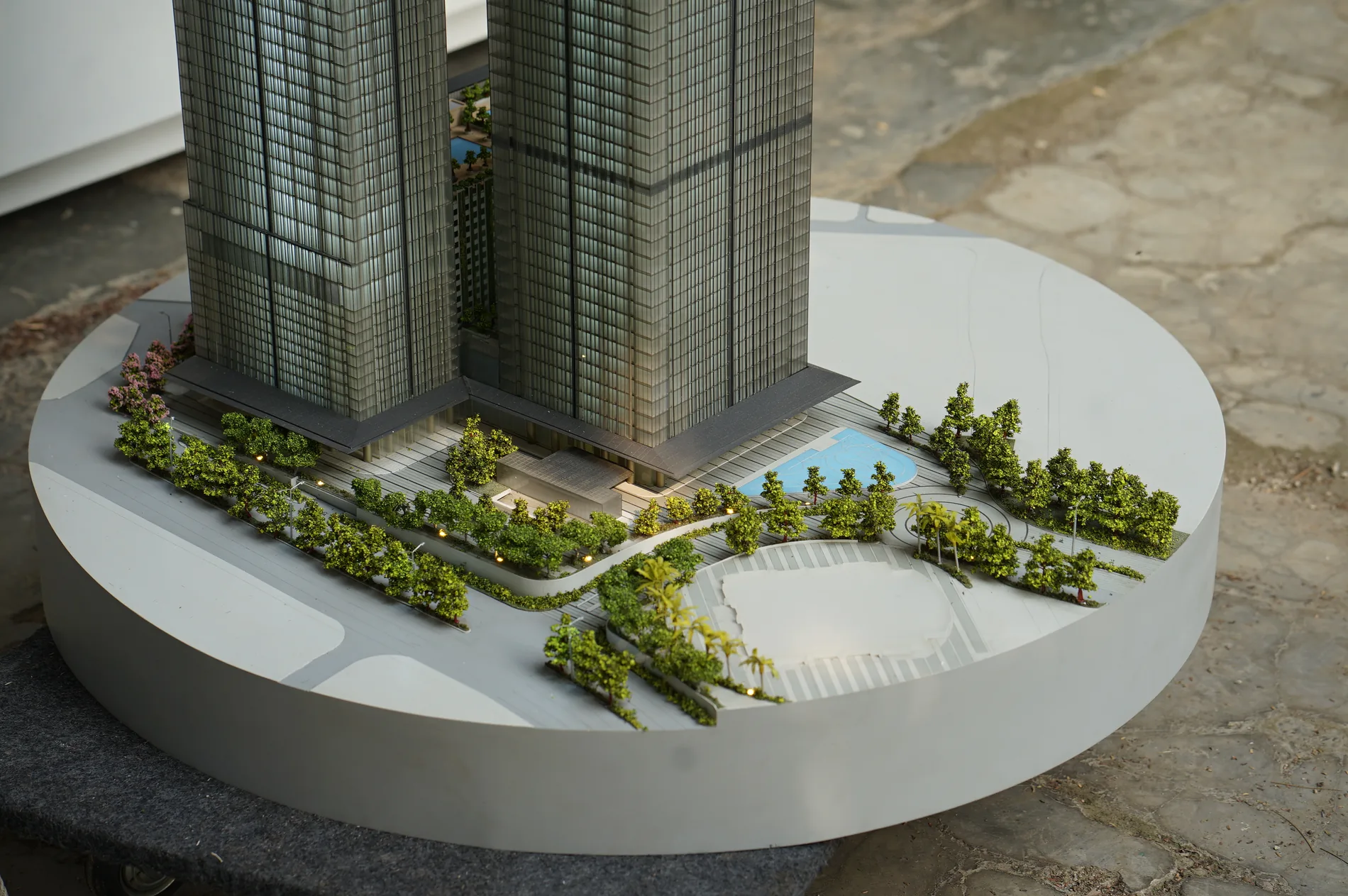 The Icon high-rise tower maket on round base